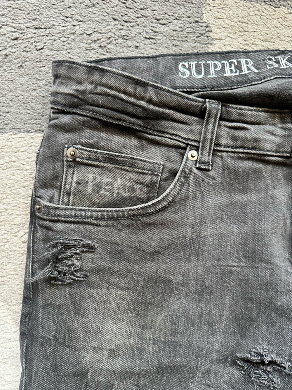 H&M Super Skinny Fit Jeans - Washed Black - Picture 4 of 4